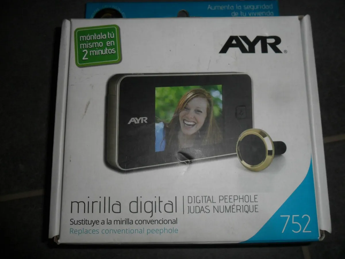 AYR MOD 752 digital peephole with 3.2" LCD screen - Image 1