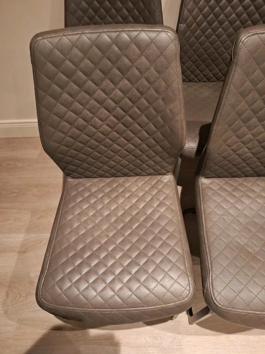 Dining room chairs - Image 2