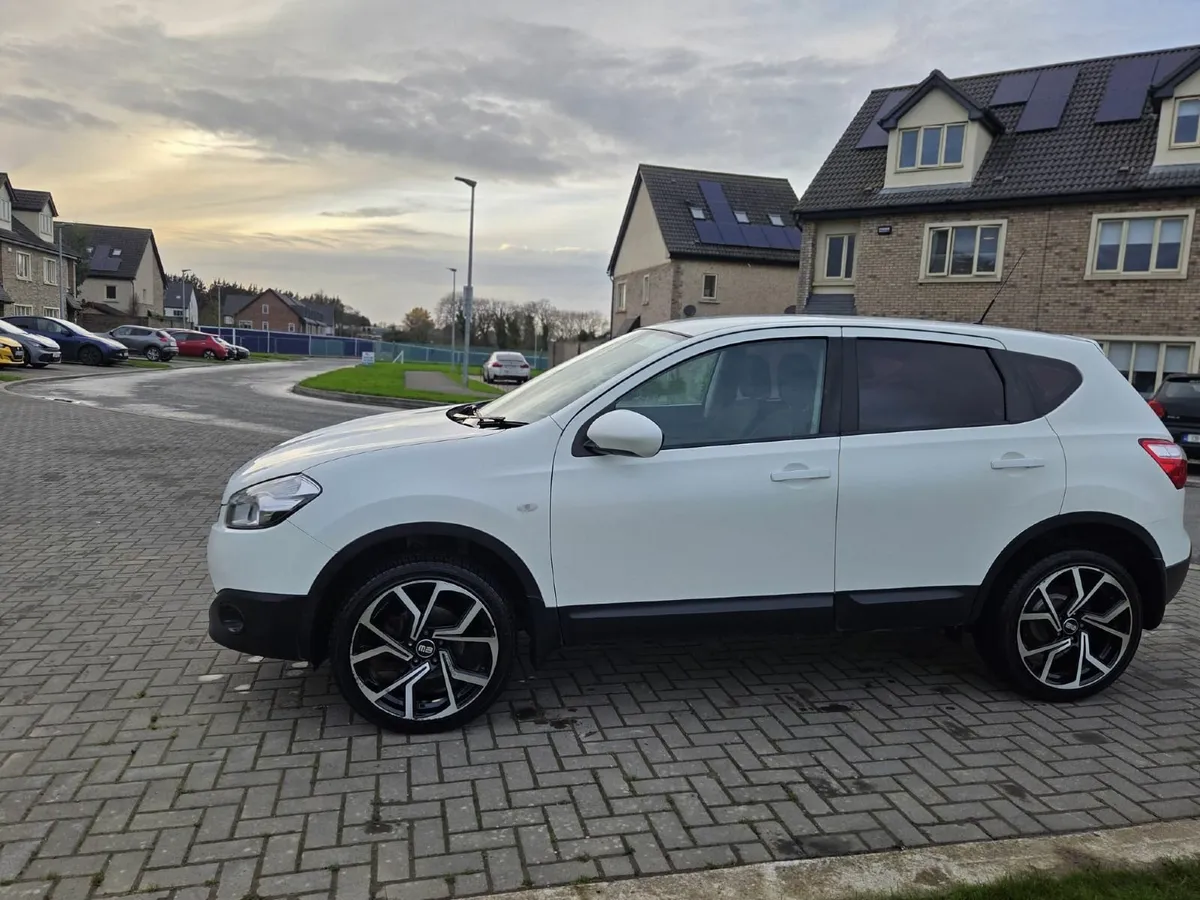 Nissan Qashqai 2012 - Image 2