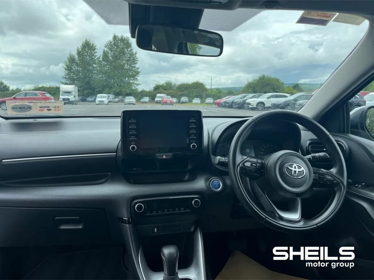 Toyota Yaris Yaris Hybrid Luna - Image 3