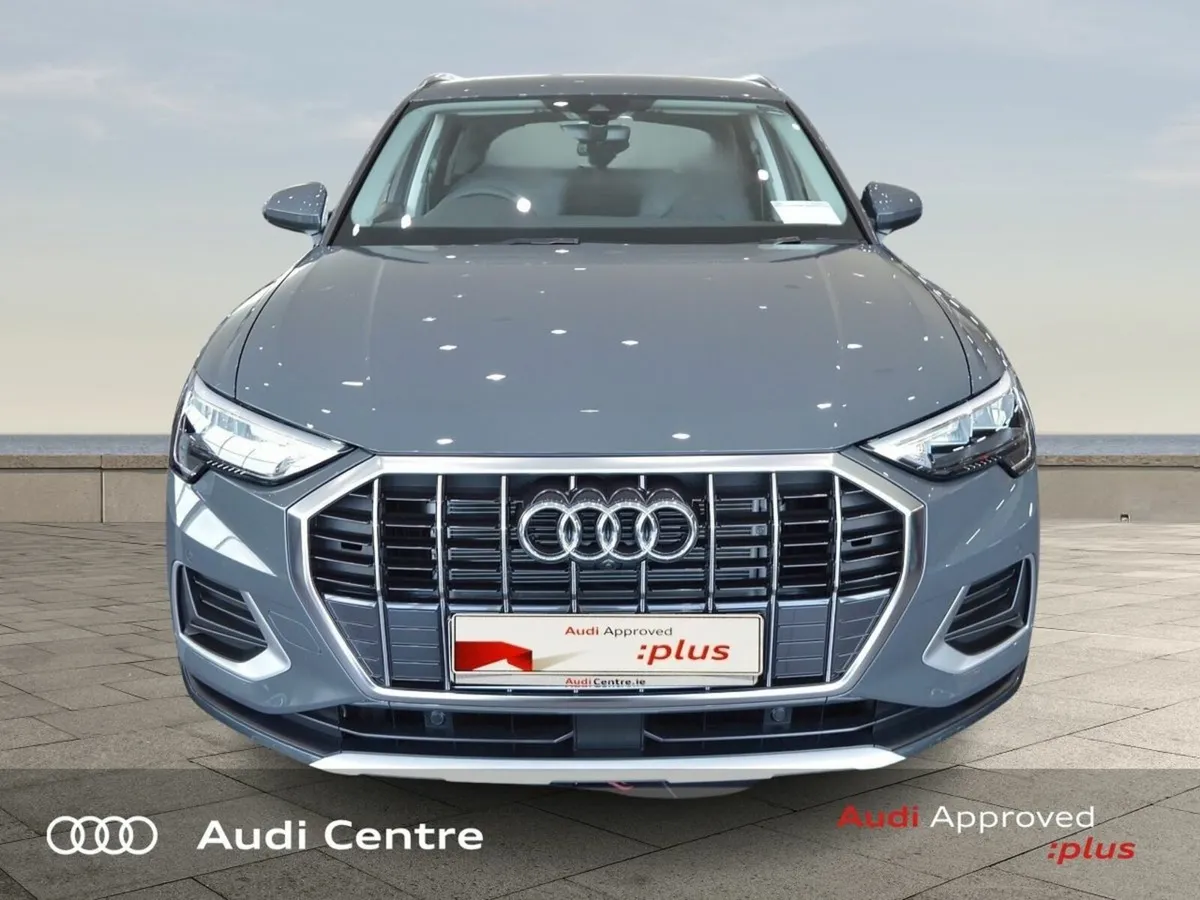 Audi Q3 35 TDI 150HP S-Tronic SE Price new was € 5 - Image 2