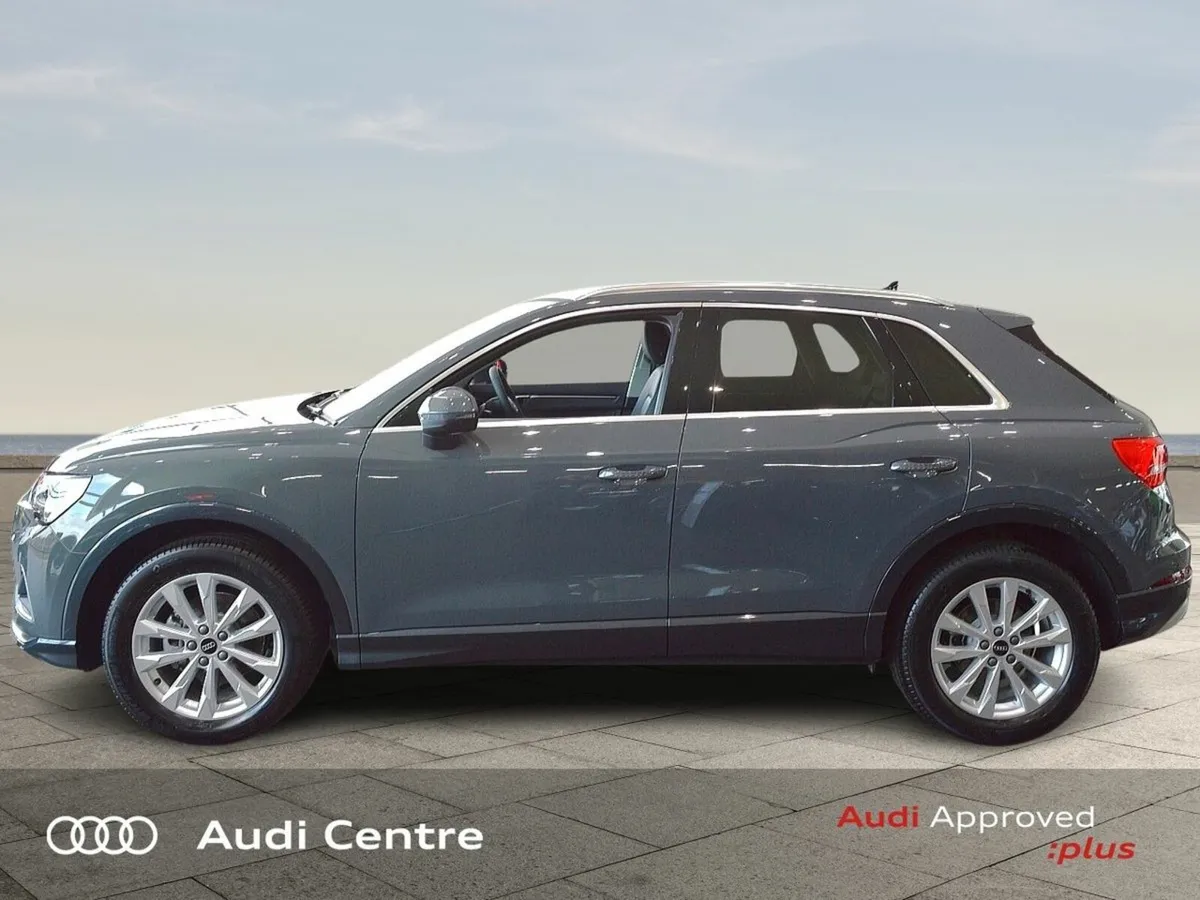 Audi Q3 35 TDI 150HP S-Tronic SE Price new was € 5 - Image 3