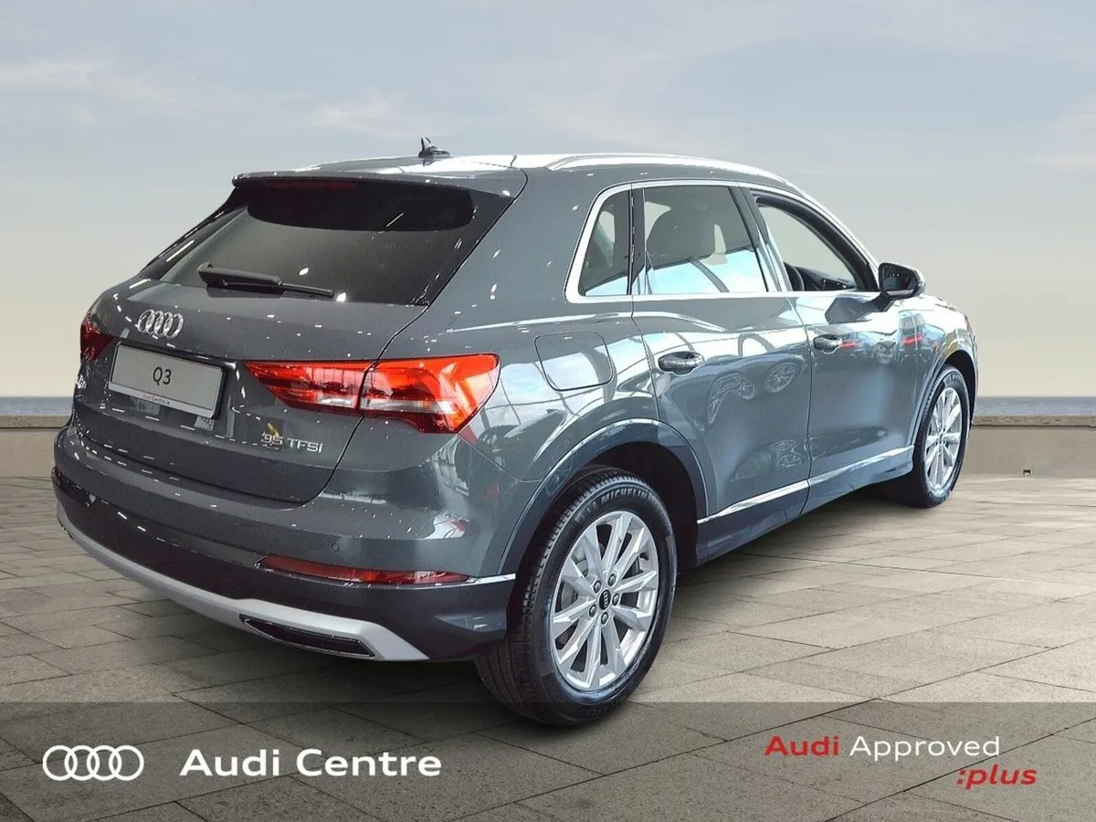 Audi Q3 35 TDI 150HP S-Tronic SE Price new was € 5 - Image 4