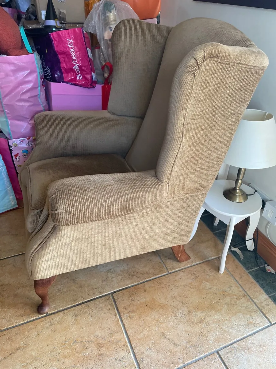 Wing back chair - Image 1