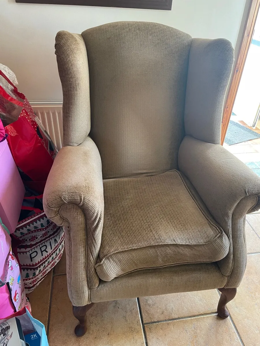 Wing back chair - Image 2