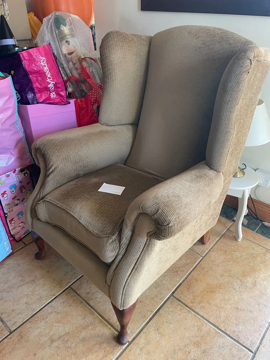 Wing back chair - Image 3