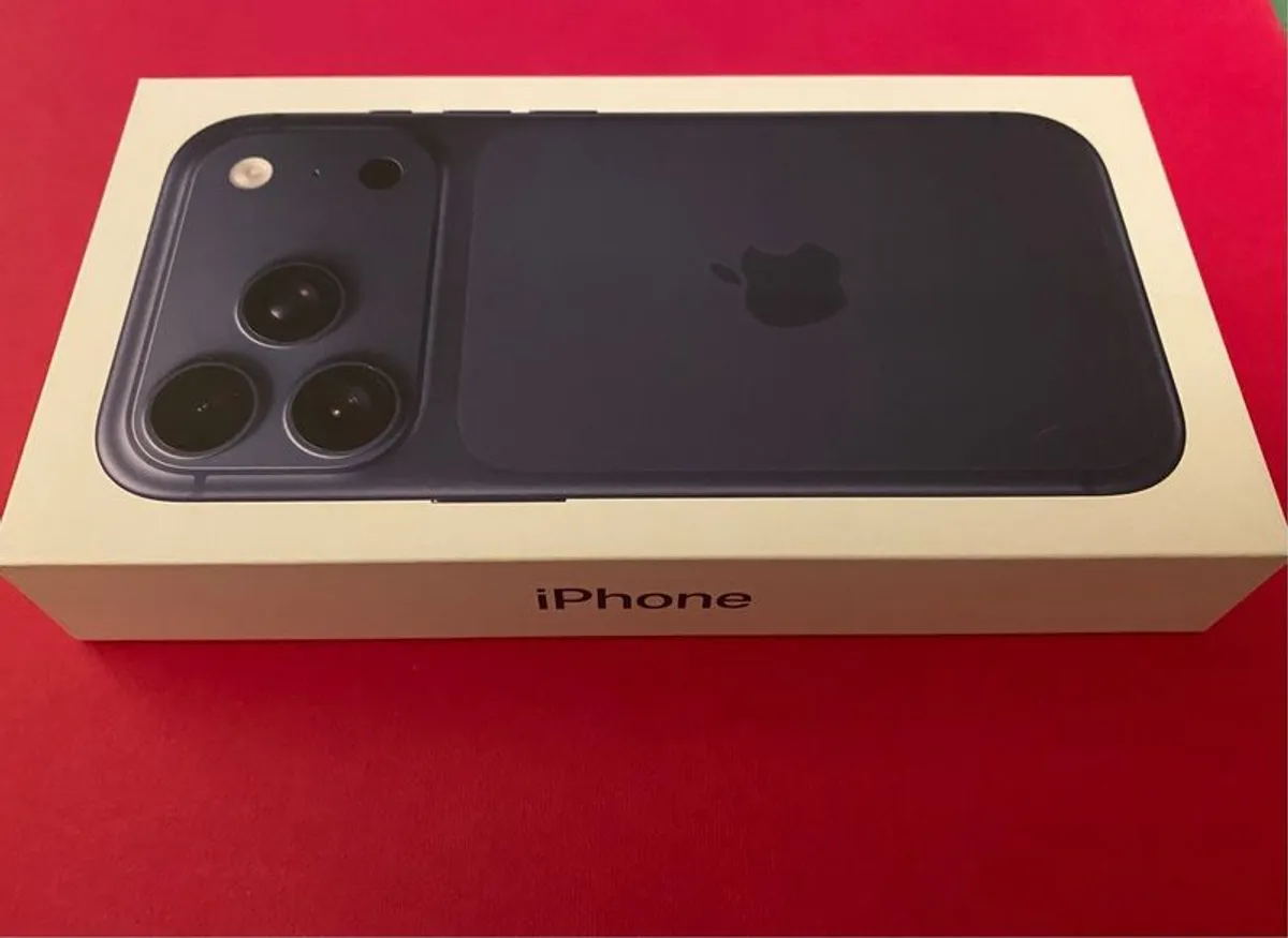 Iphone 17 Pro, Deep Blue, 512GB, Brand New - Image 2