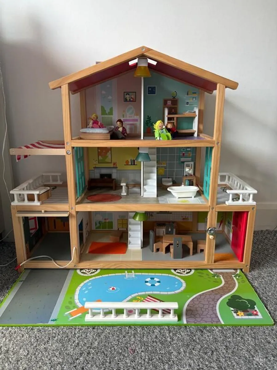 Wooden Dollhouse - Image 1