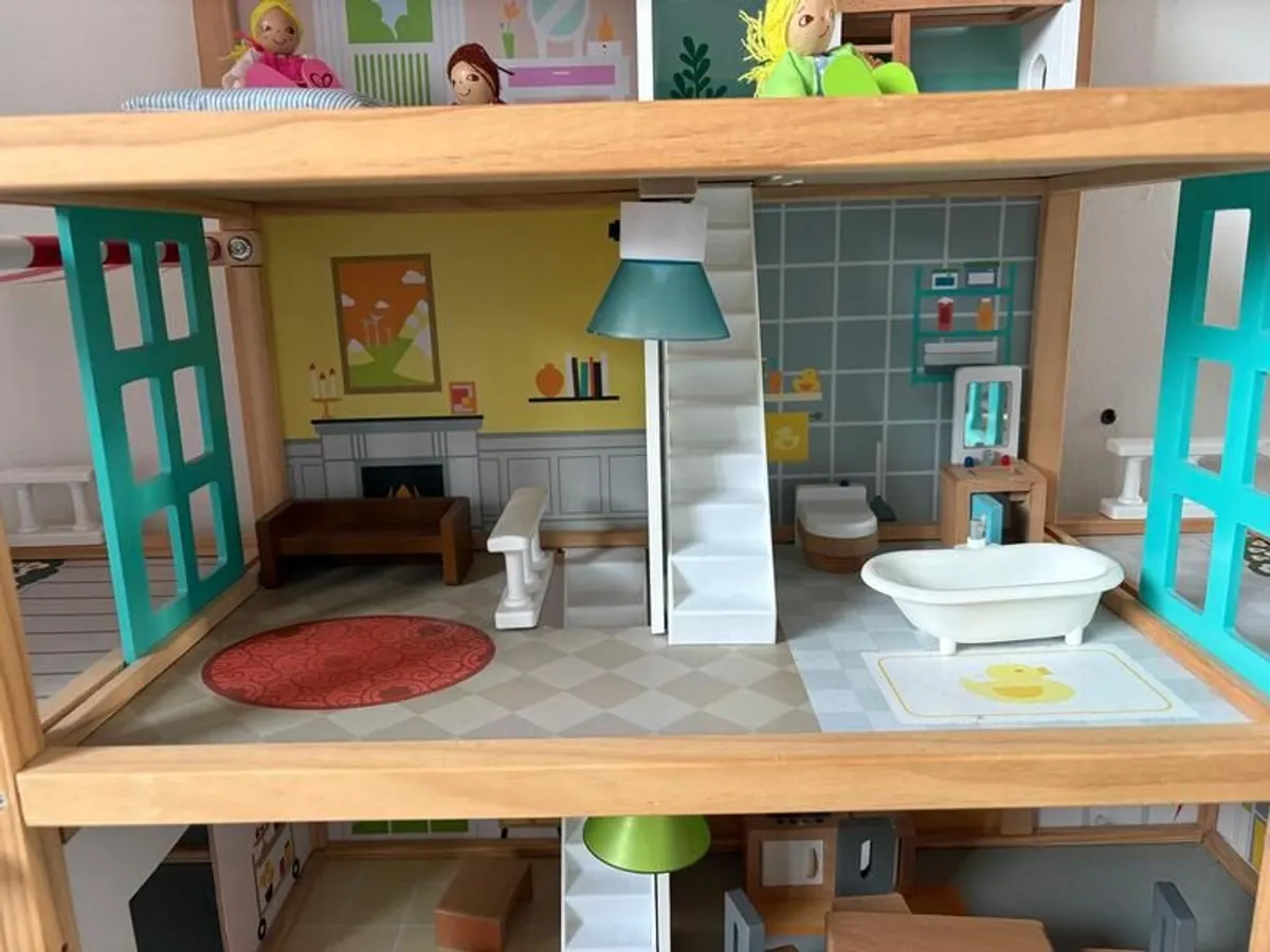 Wooden Dollhouse - Image 4