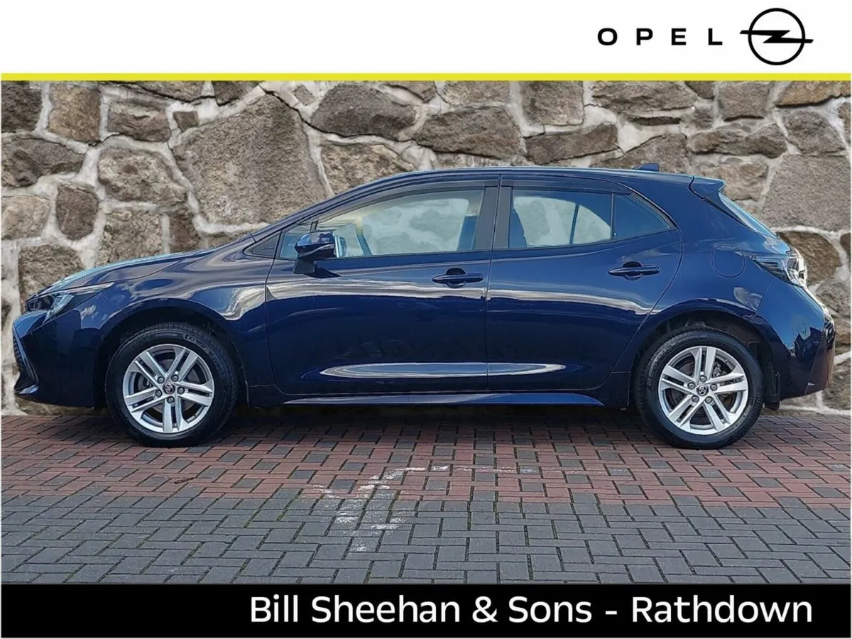 Toyota Corolla 1.8 Hybrid Luna Hatchback Deposit T - Image 3