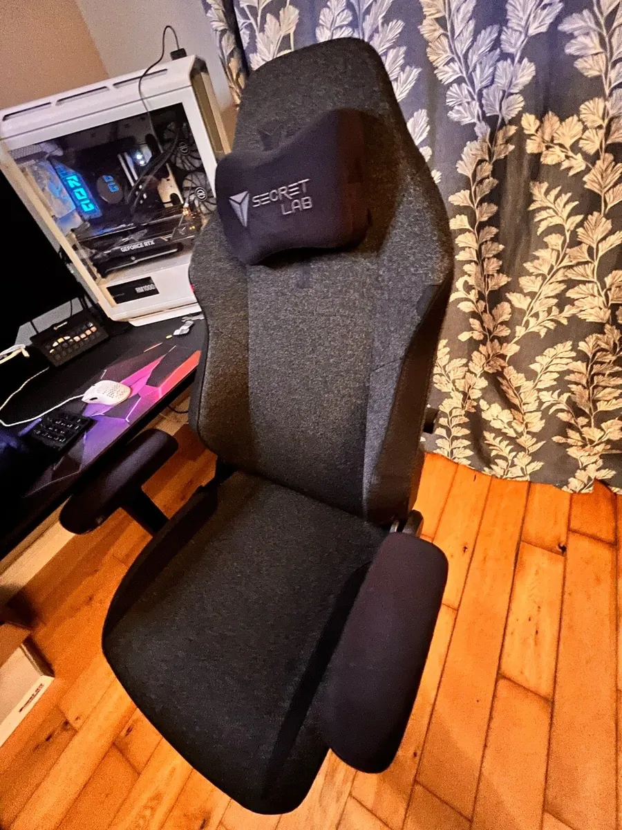 Secret Lab XL Gaming Desk - Image 3