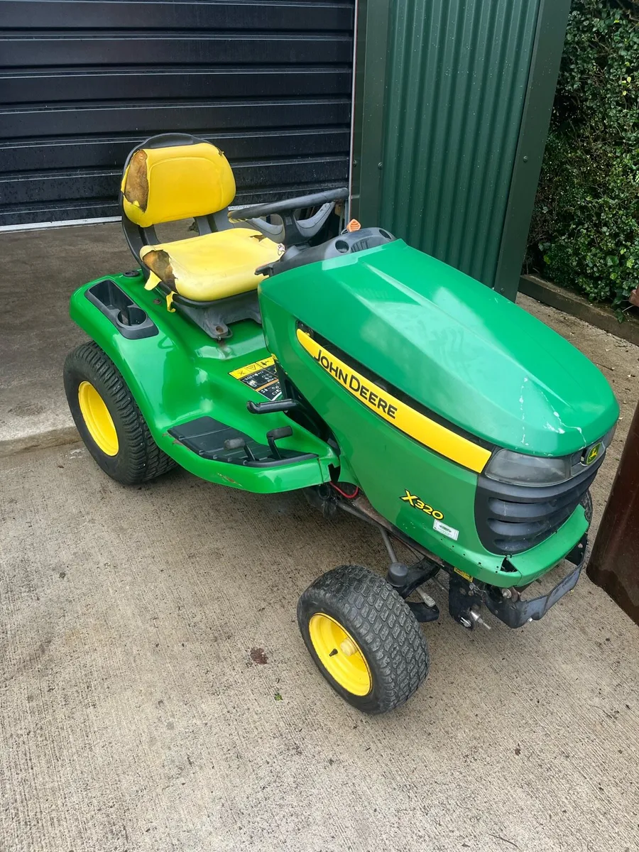 John Deere x320 tractor - Image 3