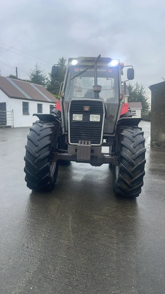 Massey 390T tractor no vat - Image 4
