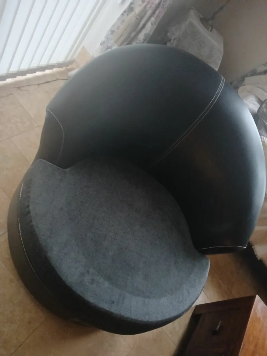 Swivel Cuddle   chair - Image 2