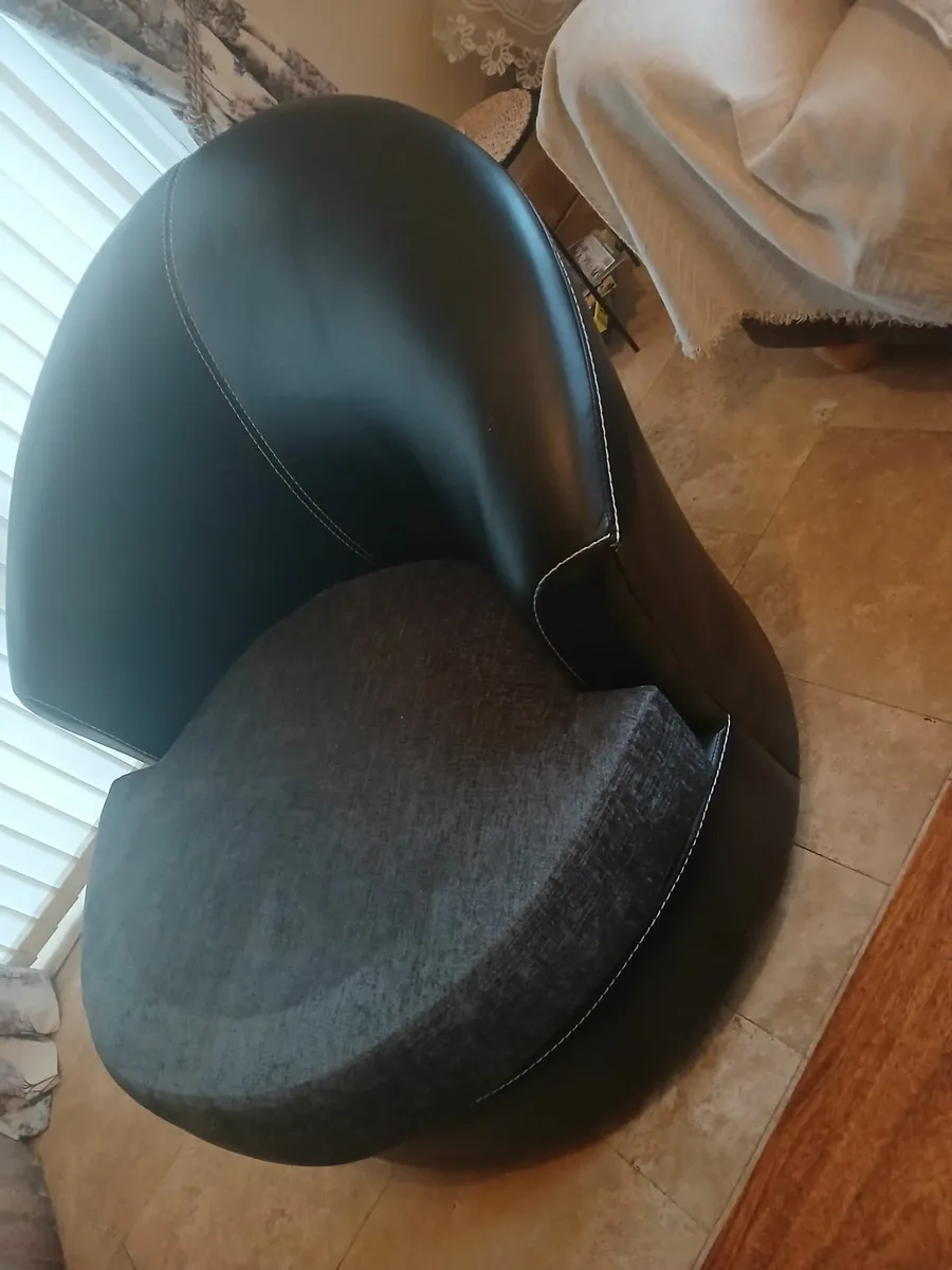 Swivel Cuddle   chair - Image 3