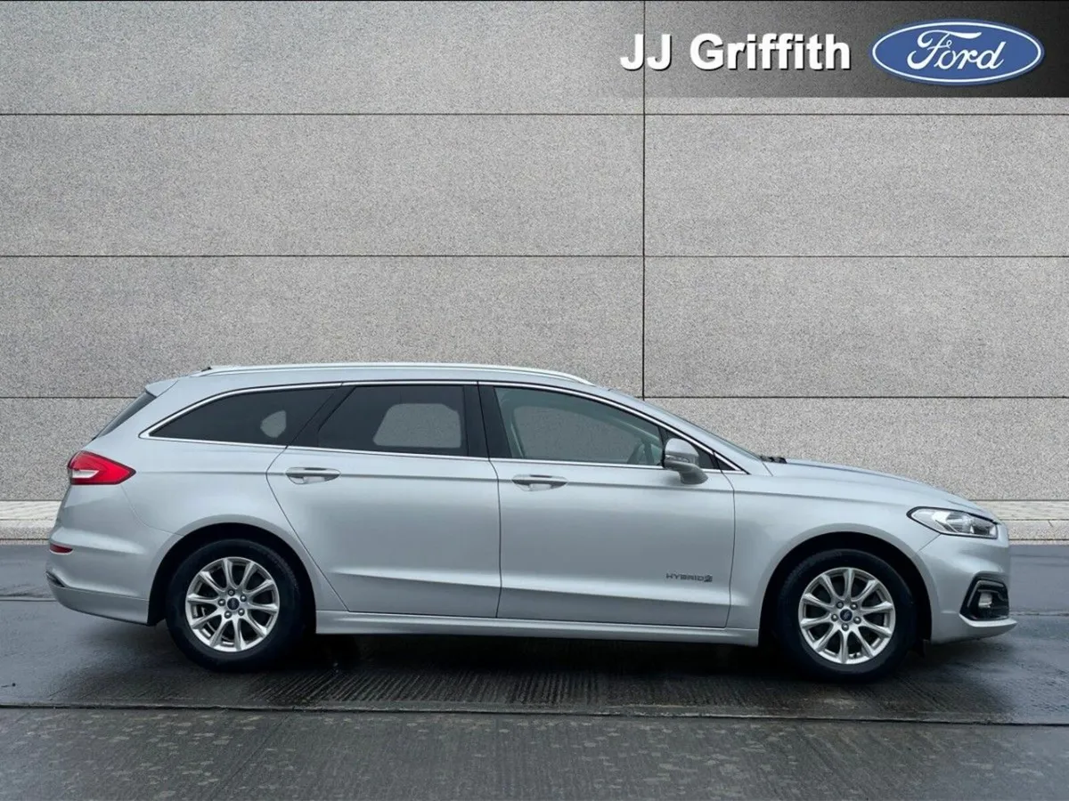Ford Mondeo 2.0 HEV Titanium HEV - Image 4