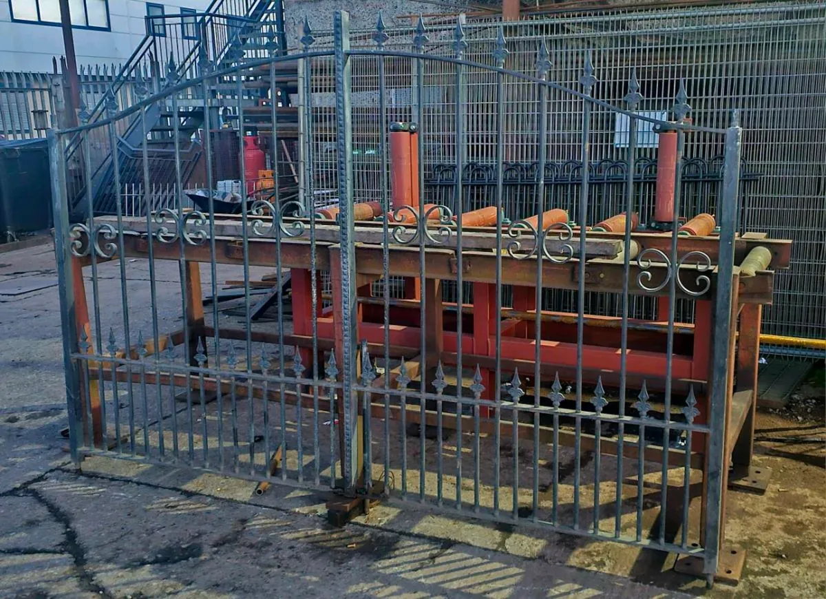 Galvanized Drive way Gate - Image 1