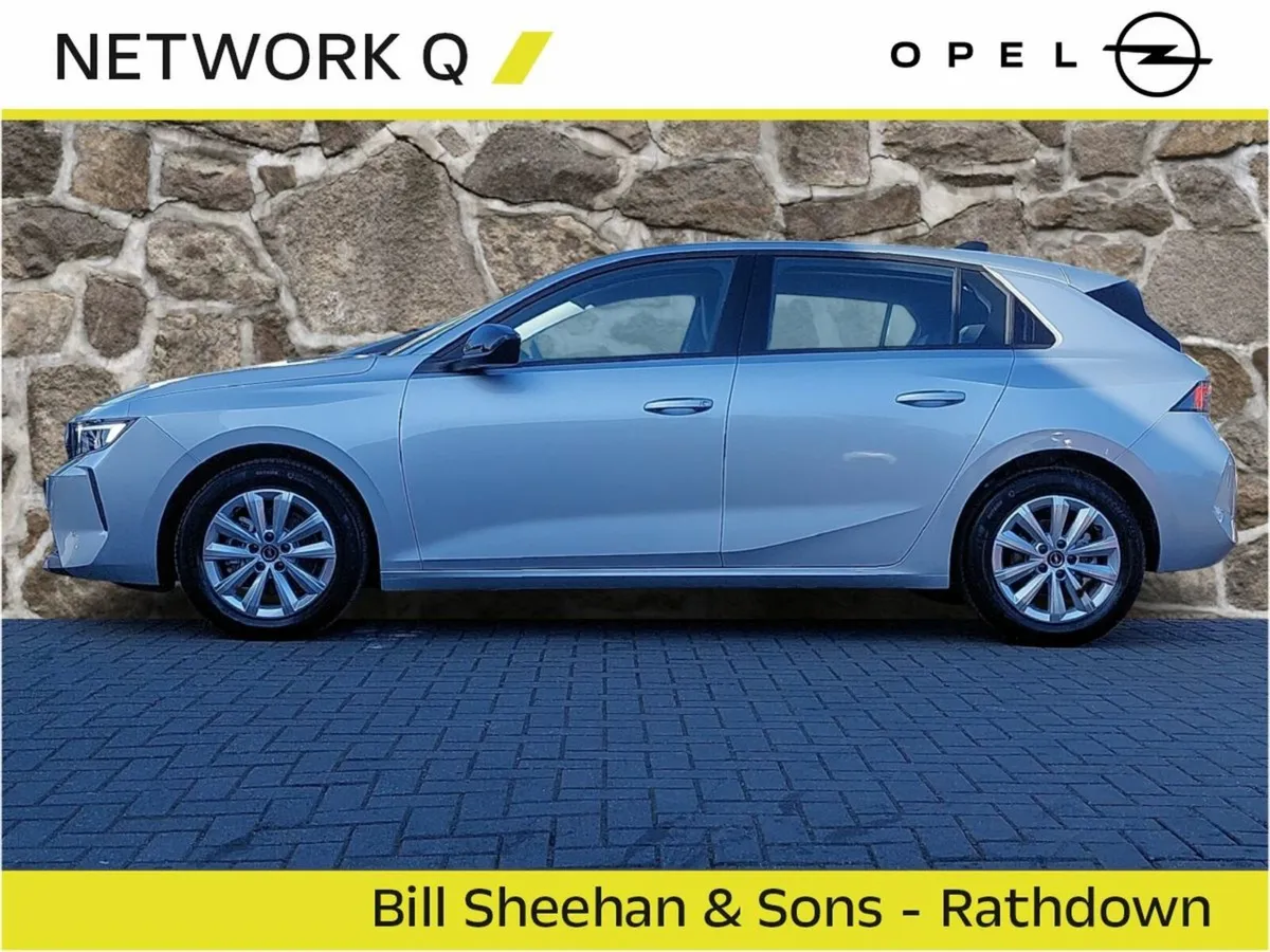 Opel Astra SC 1.2 Turbo 110PS Petrol 6 Speed - Image 3
