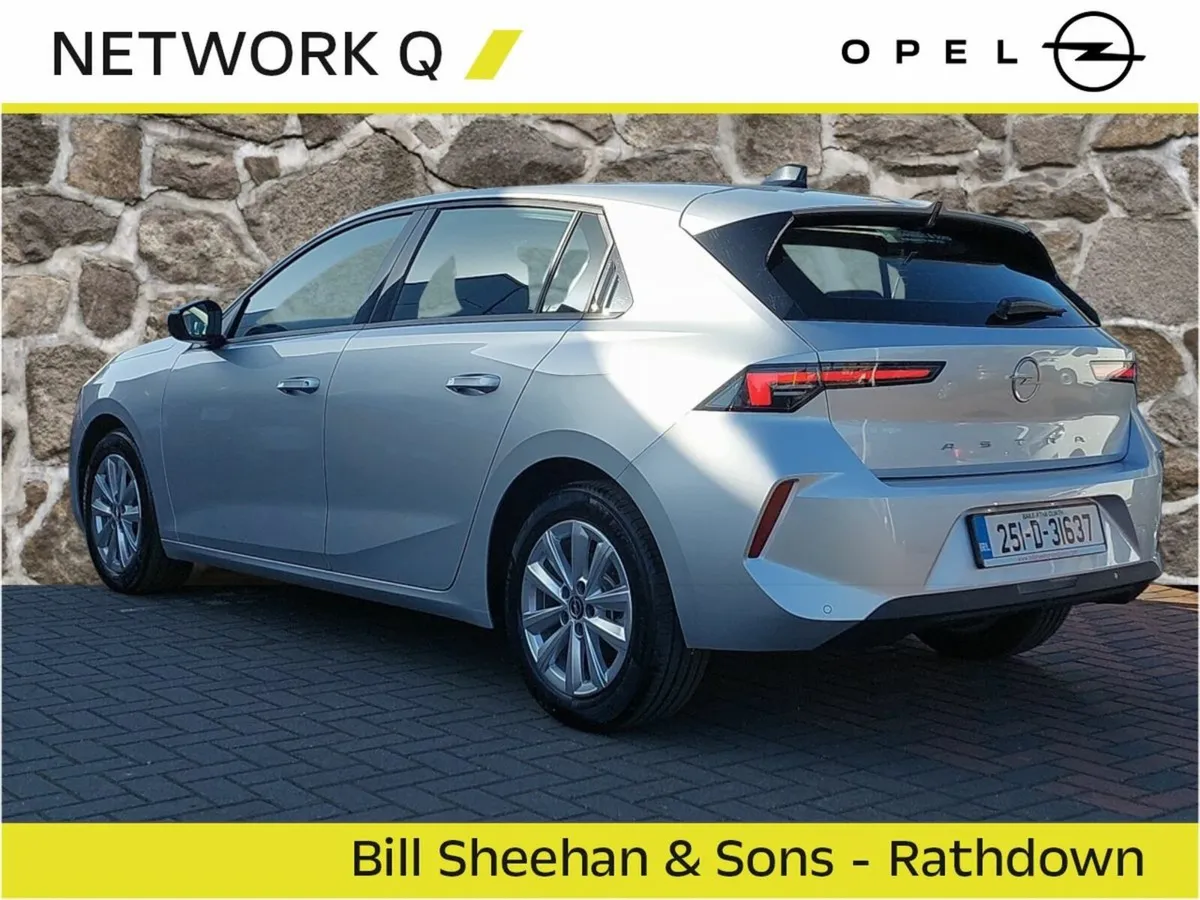 Opel Astra SC 1.2 Turbo 110PS Petrol 6 Speed - Image 4