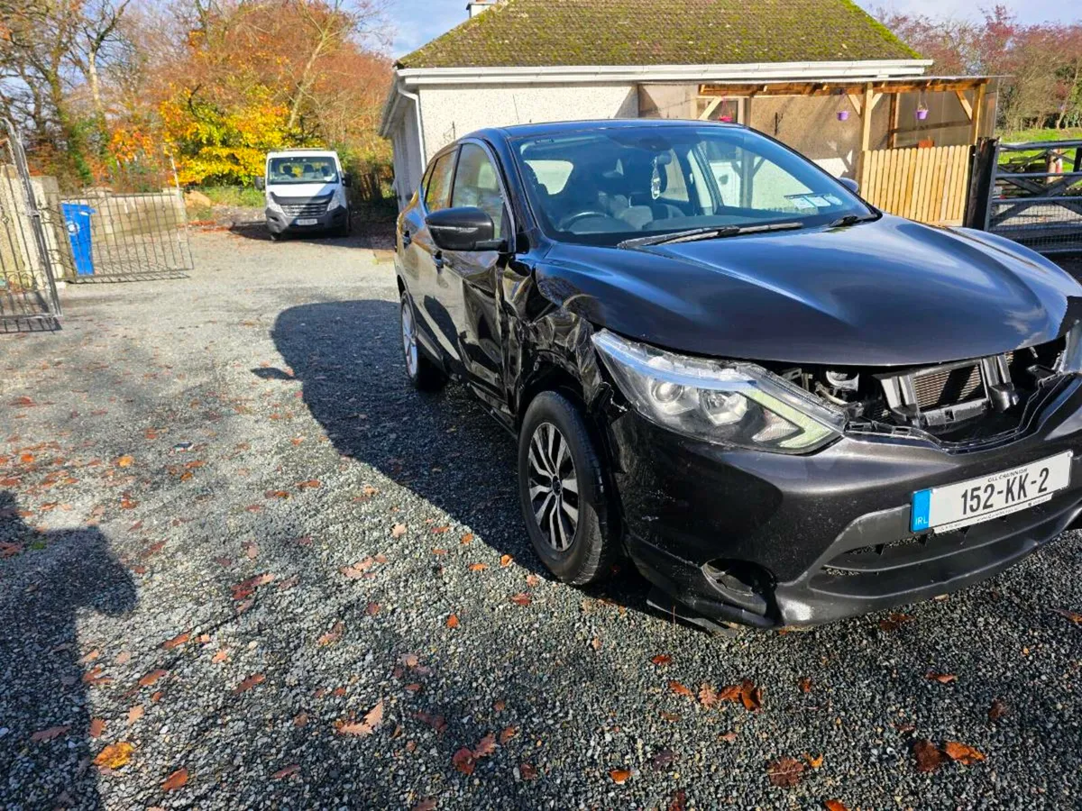 Nissan Qashqai 2015 pure drive - Image 1