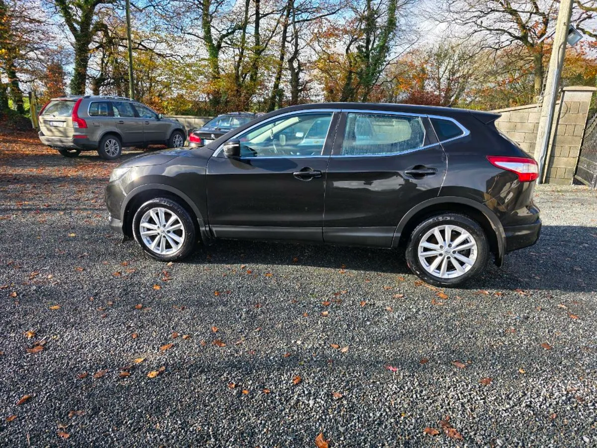 Nissan Qashqai 2015 pure drive - Image 3