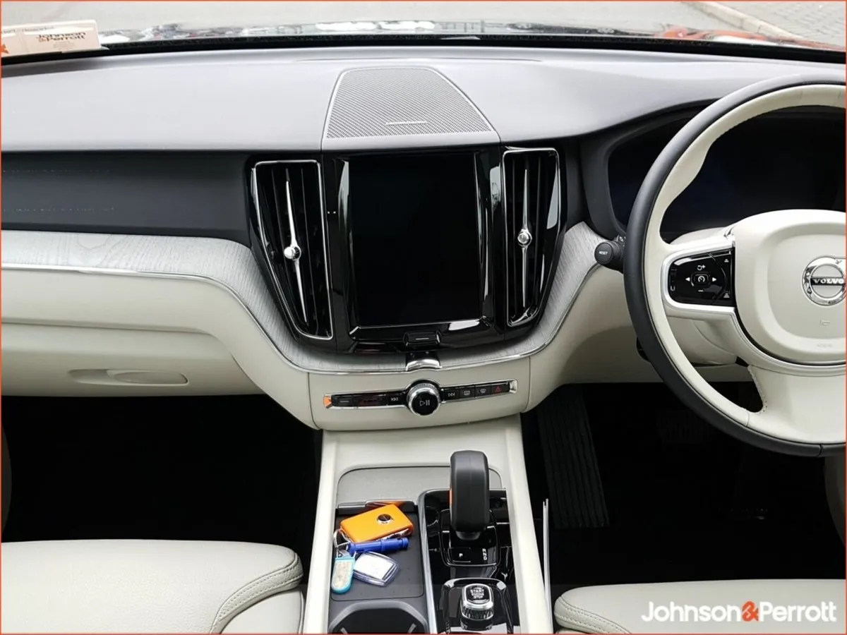 Volvo XC60 T6 350 bhp AWD PHEV Plus Bright (360 Ca - Image 2