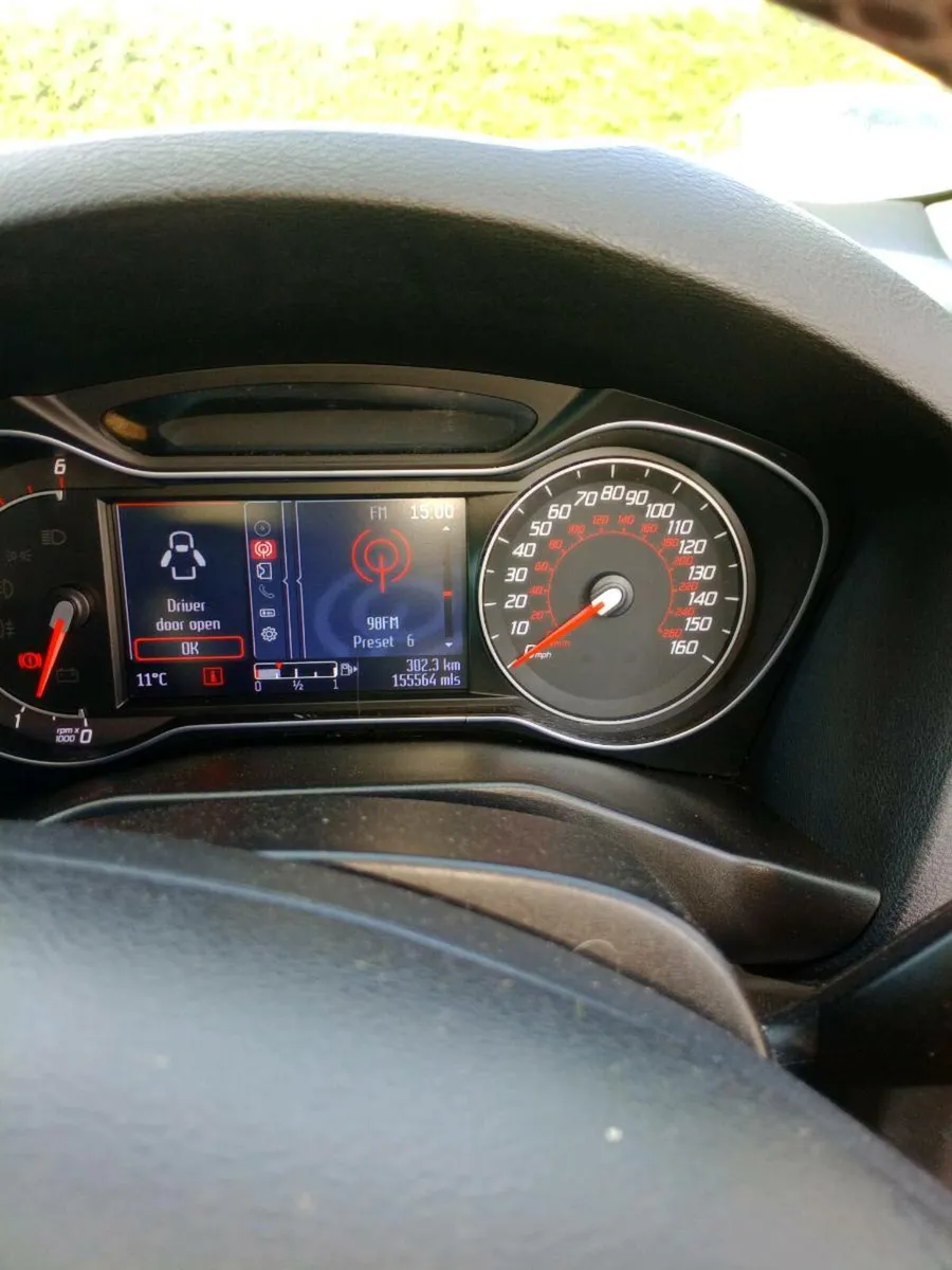 Ford mondeo - Image 4