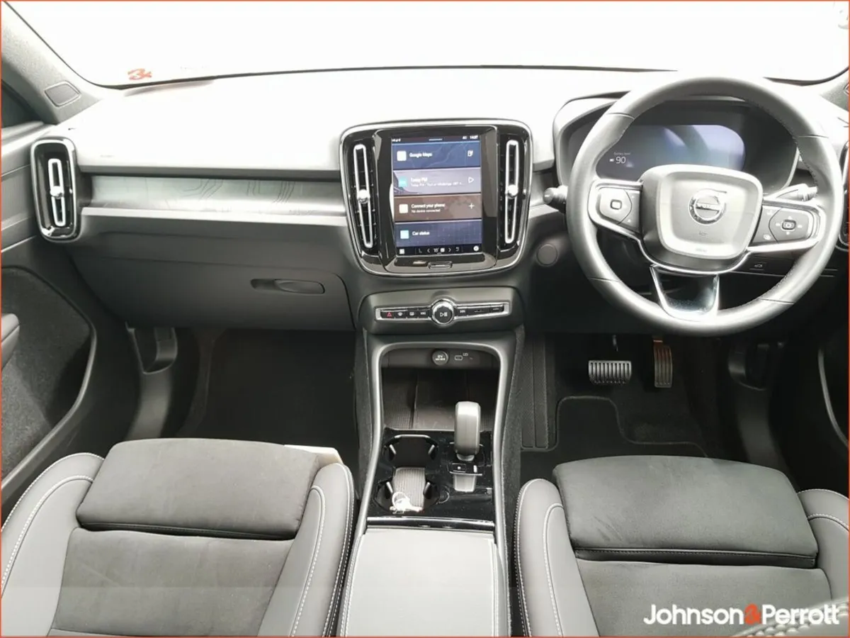 Volvo EC40 82 kwh 252bhp Extended Range Plus (Adap - Image 3