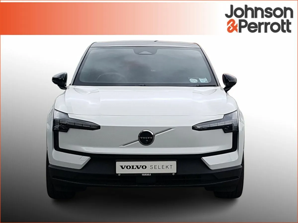 Volvo EX30 Ultra 272bhp 69 kWh Extended Range (Pan - Image 4