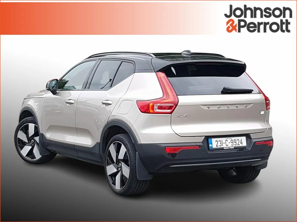 Volvo XC40 231 bhp Ultimate 69 kWh Battery (Panora - Image 3