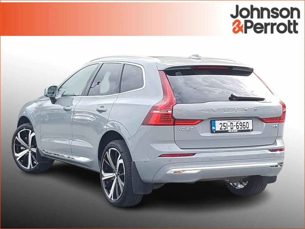 Volvo XC60 T6 350 bhp AWD PHEV Ultra Bright (Venti - Image 3