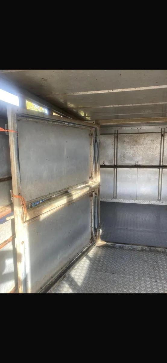 Cattle truck - Image 4