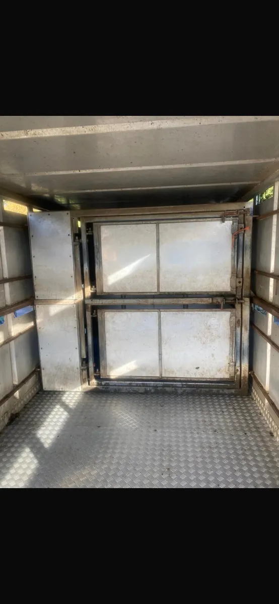 Cattle truck - Image 3