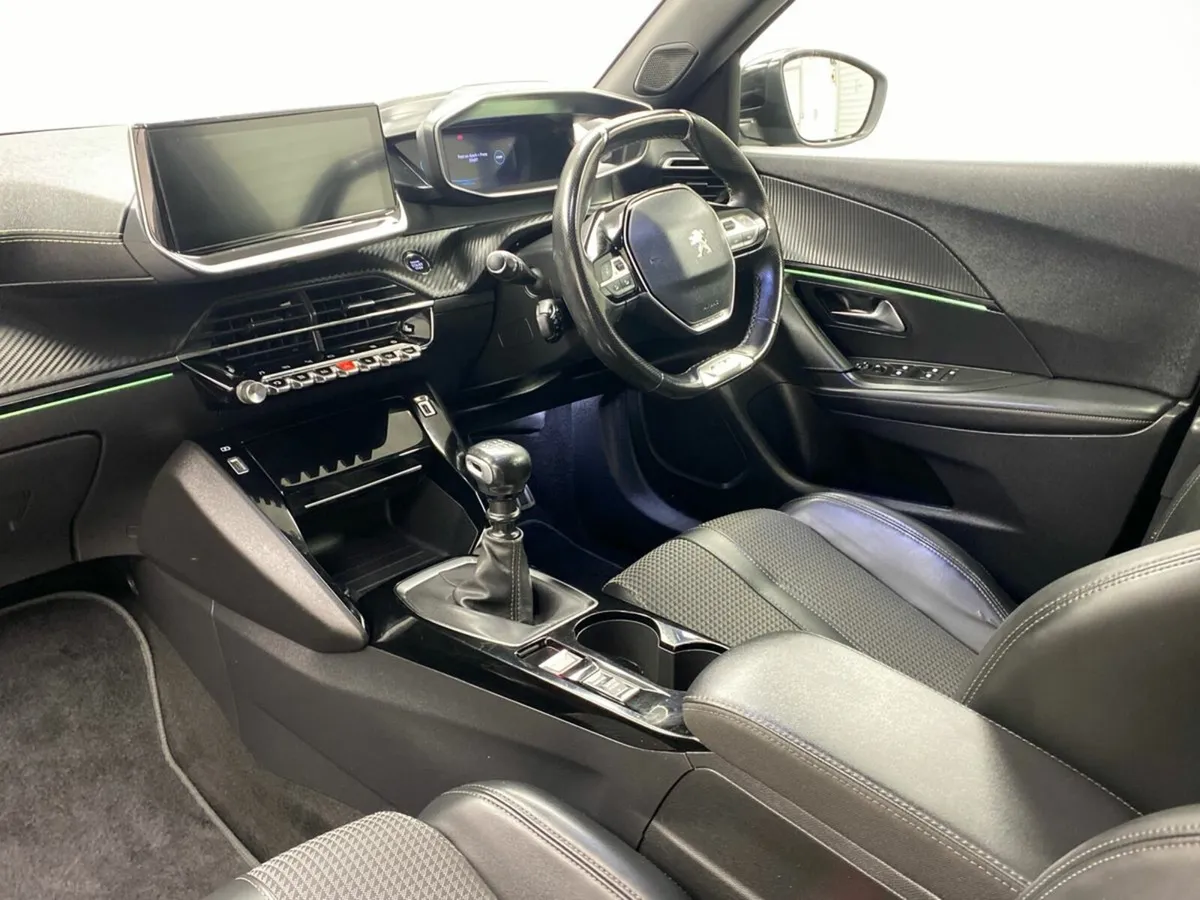 Peugeot 2008 1.2 Puretech 130bhp GT - Image 2