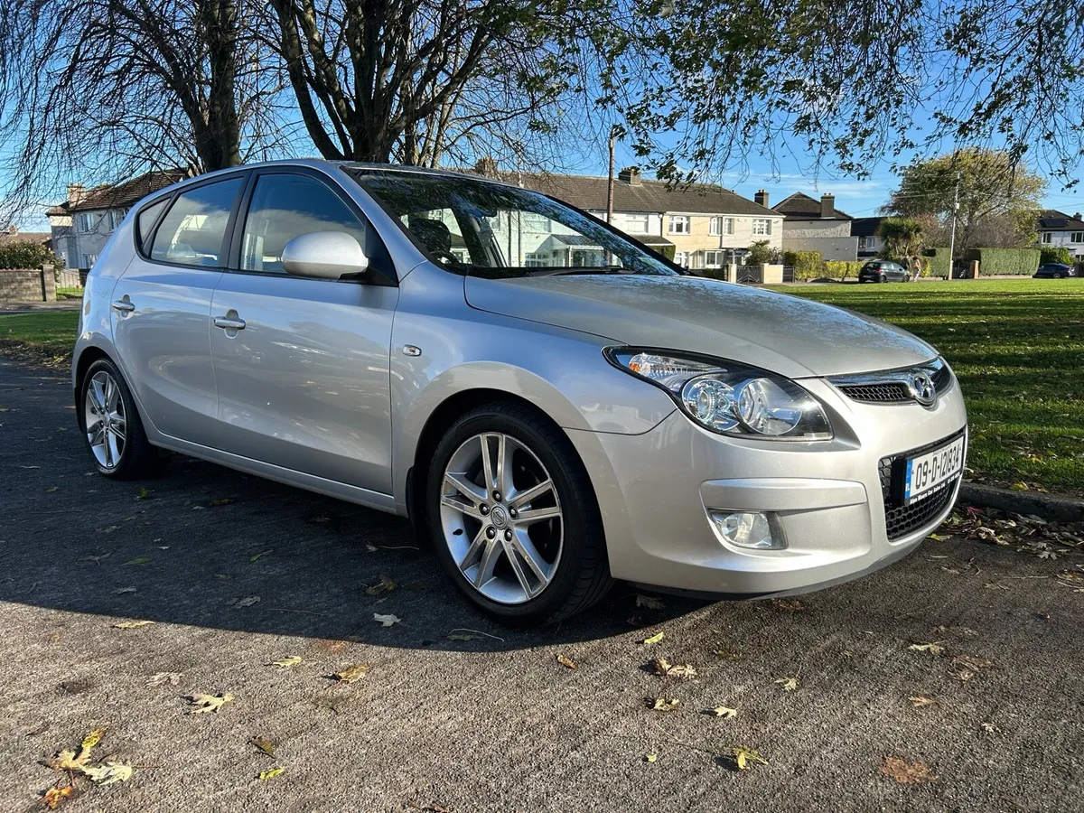 2009 Hyundai I30 Premium // New NCT // €2950 - Image 1