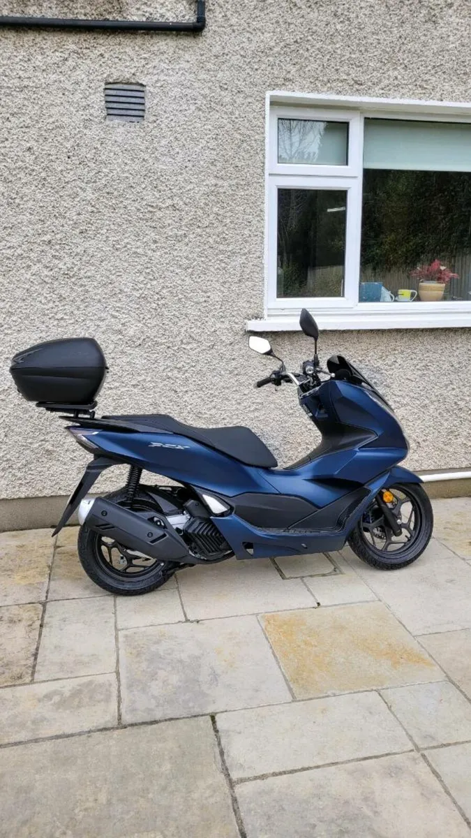 Honda PCX 125 2023 - Image 1