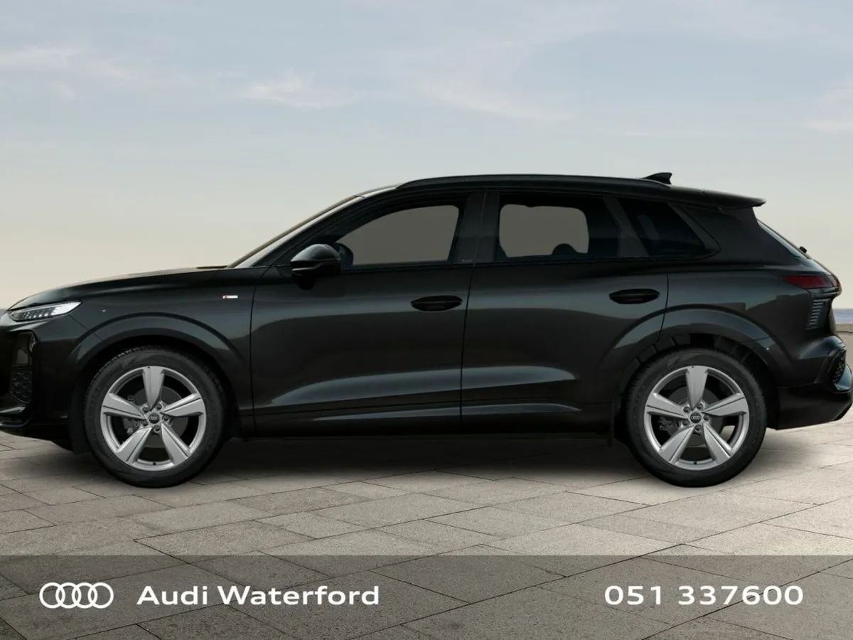 Audi Q3 TFSI 150HP S-Tronic S-Line from €693 per m - Image 3