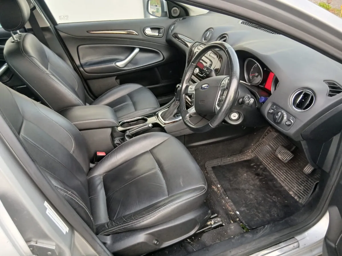 Ford Mondeo  Ghia - Image 3