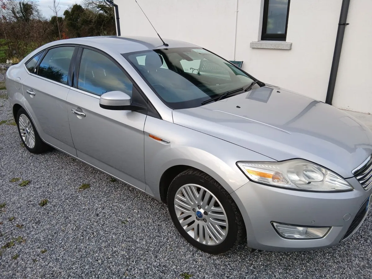 Ford Mondeo  Ghia - Image 1