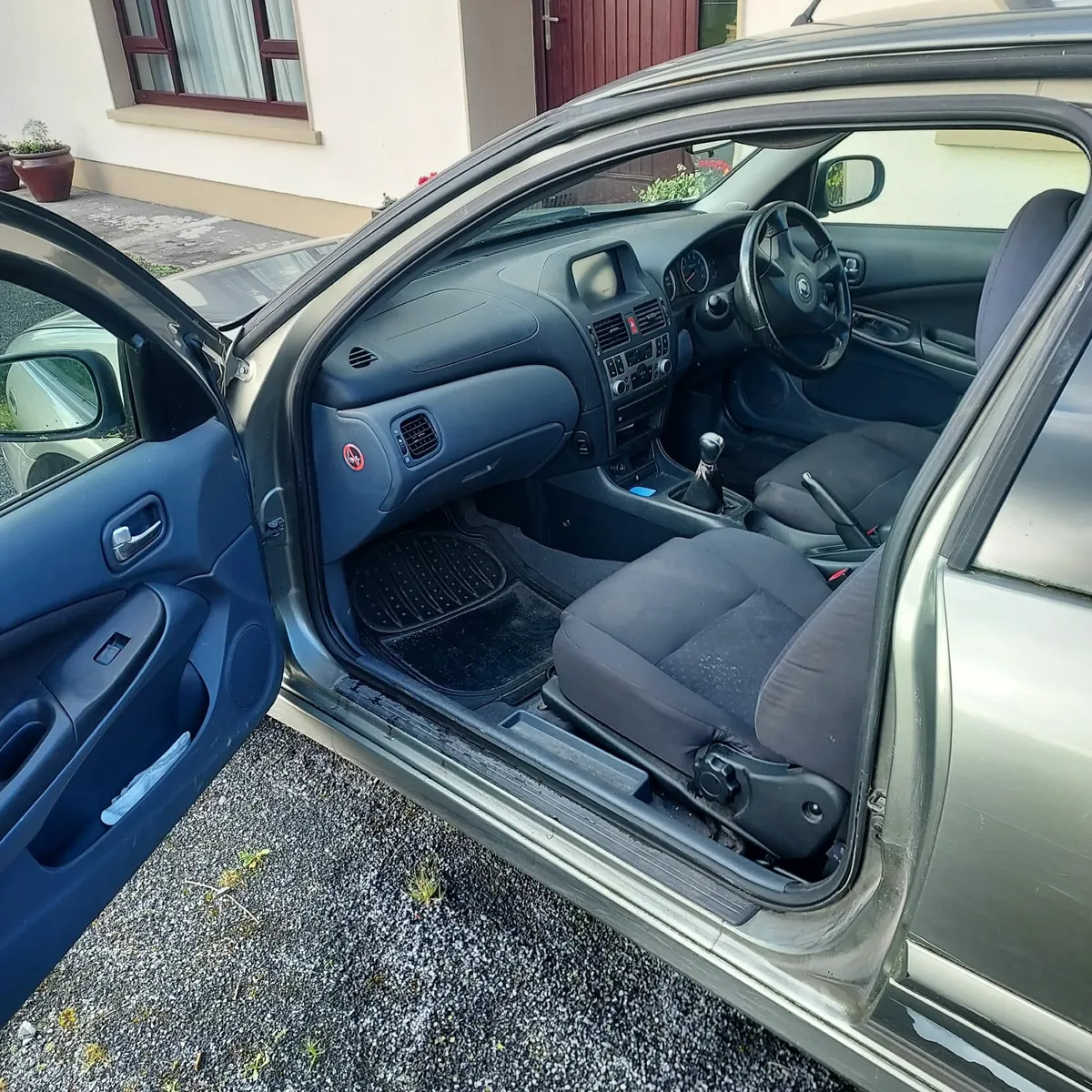 Nissan Almera 2007 petrol hatchback - Image 2