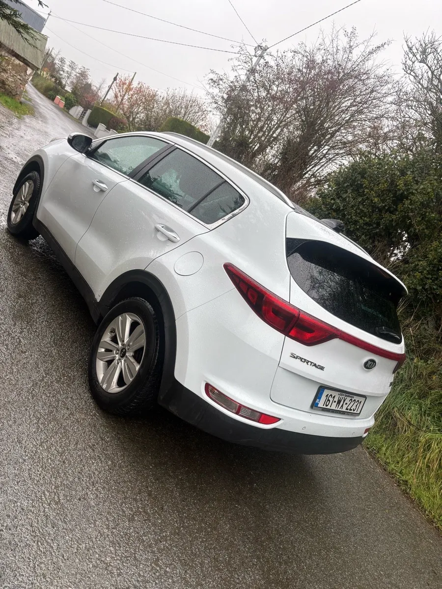 2016 Kia sportage - Image 4
