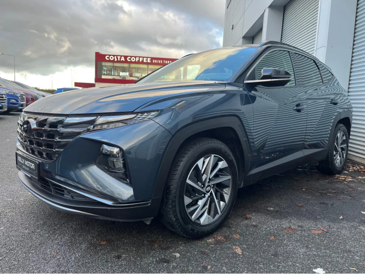 Hyundai Tucson 1.6 DIESEL EXEC PLUS 2TONE - Image 3