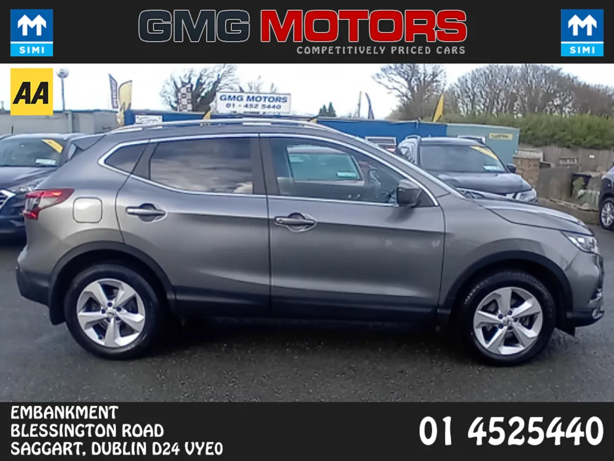 Nissan Qashqai PANORAMIC ROOF 1.2 SV **1 OWNER** 4 - Image 4