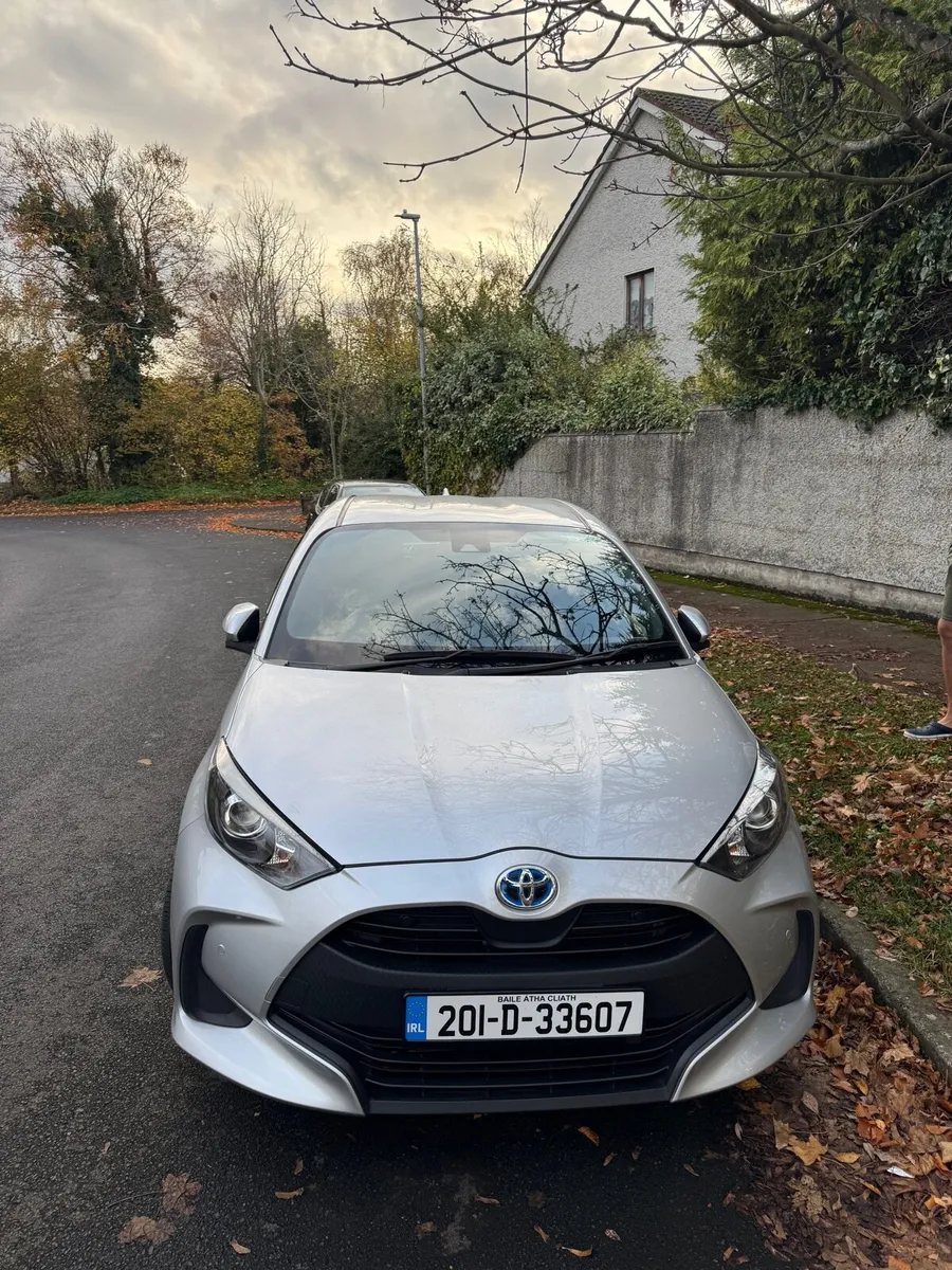 Toyota Yaris Hybrid Automatic Low Km - Image 2