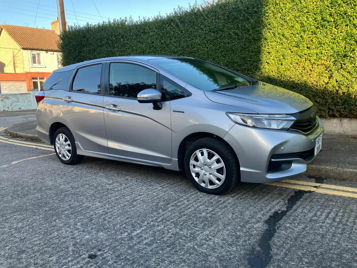 Honda Shuttle 2018 Hybrid Automatic - Image 1