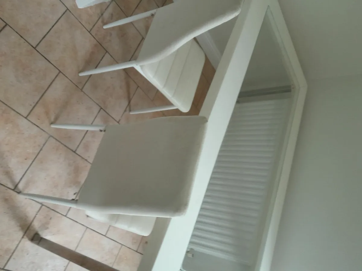 Kitchen Table + 4Cairs - Image 2