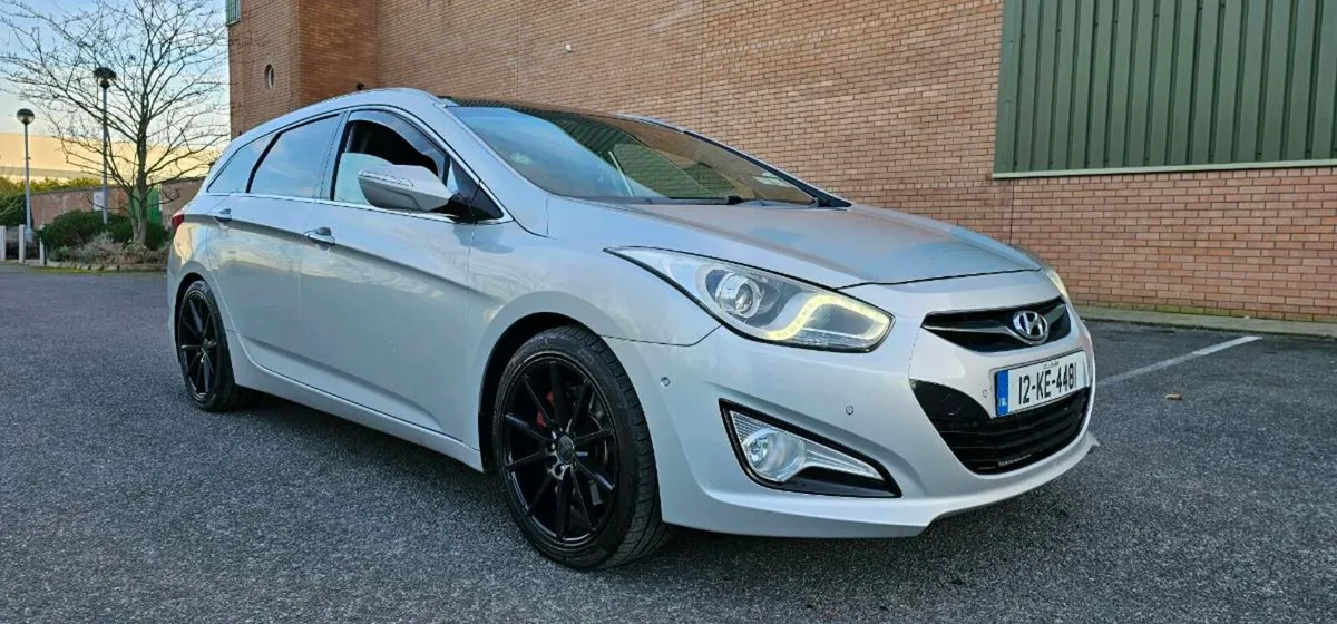 2012 Hyundai i40 estate NCT+TAX - Image 1