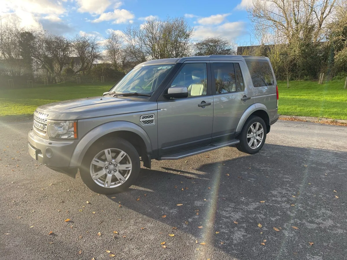 Land Rover Discovery 4 - Image 1