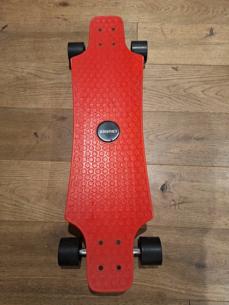 Skateboard - Image 1