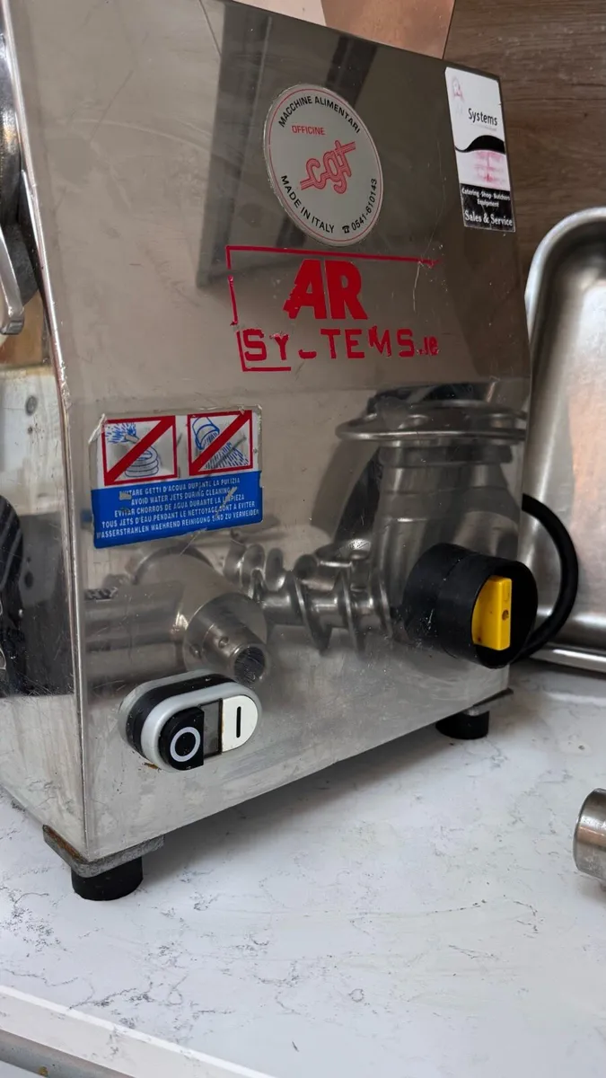 CGT (Italy) Commercial Meat Mincer - Image 2